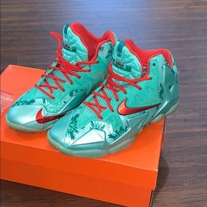 Christmas Lebrons
